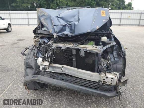 ✅ 2017 Toyota Highlander LE • VIN: 5TDZARFH4HS028401 • Lot: 68082975. Listed on Copart with Not provided. Free auction sales archive from the USA and detailed vehicle history report at DreamBid. Image 5.