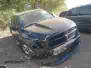 2018 Ram 1500 Express z VIN 1C6RR7KG3JS339414, wystawiony jako IAAI lot #43356346 z przebiegiem 100 865 mil mil oraz . Historia ofert i sprzedaży dostępna na DreamBid. Obrazek 6.