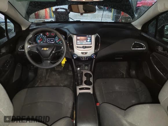 ✅ 2018 Chevrolet Cruze LS • VIN: 1G1BC5SM9J7118885 • Lot: 42761693. Listed on Copart with 117,633 mi. Free auction sales archive from the USA and detailed vehicle history report at DreamBid. Image 8.