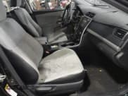 ✅ 2017 Toyota Camry SE • VIN: 4T1BF1FK9HU297615 • Лот: 43385869. Опубликован ранее на IAAI с пробегом 157 352 миль. Бесплатный доступ к архиву аукционных продаж из США и подробный отчёт об истории автомобиля на DreamBid. Изображение 5.