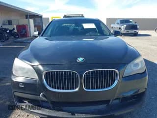 ✅ 2012 BMW 7 Series 750Li • VIN: WBAKB8C54CC962682 • Lot: 43764574. Wystawiony na IAAI z przebiegiem 183 749 mil. Bezpłatny archiwum sprzedaży aukcyjnych z USA i szczegółowy raport historii pojazdu na DreamBid. Zdjęcie 6.