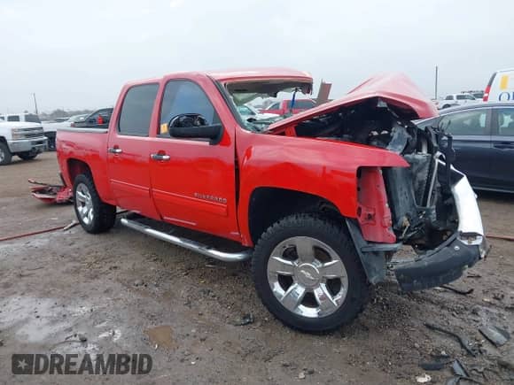 2010 Chevrolet Silverado 1500 LT with VIN 3GCRCSEA1AG145220, listed as a IAAI auction lot 41435171 with 292,991 mi miles and . Bid and sale history available at DreamBid. Image 1.