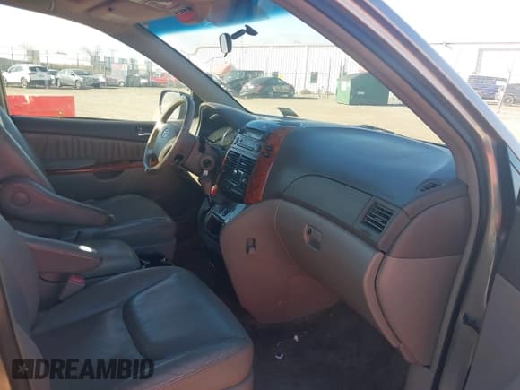 ✅ 2006 Toyota Sienna XLE Limited • VIN: 5TDZA22C16S422209 • Лот: 43727809. Опубликован ранее на IAAI с пробегом 266 043 миль. Бесплатный доступ к архиву аукционных продаж из США и подробный отчёт об истории автомобиля на DreamBid. Изображение 5.