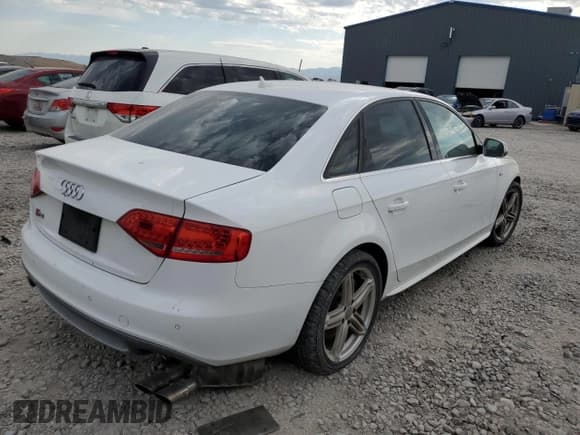 ✅ 2011 Audi S4 Premium Plus • VIN: WAUBGAFLXBA020990 • Lot: 63064195. Wystawiony na Copart z przebiegiem Nie podano. Bezpłatny archiwum sprzedaży aukcyjnych z USA i szczegółowy raport historii pojazdu na DreamBid. Zdjęcie 3.