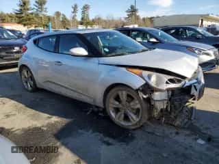 2016 Hyundai Veloster z VIN KMHTC6AD8GU266504, wystawiony jako Copart lot #82649343 z przebiegiem 101 980 mil mil oraz . Historia ofert i sprzedaży dostępna na DreamBid. Obrazek 4.