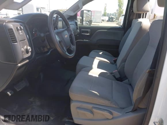 ✅ 2018 Chevrolet Silverado 2500HD Work Truck • VIN: 1GB0CUEG0JZ346667 • Lot: 42714065. Listed on IAAI with 155,761 mi. Free auction sales archive from the USA and detailed vehicle history report at DreamBid. Image 5.