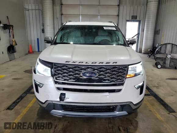 ✅ 2019 Ford Explorer Platinum • VIN: 1FM5K8HT4KGA74766 • Lot: 84027855. Listed on Copart with 98,656 mi. Free auction sales archive from the USA and detailed vehicle history report at DreamBid. Image 5.