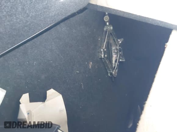 ✅ 2013 Dodge Avenger SE • VIN: 1C3CDZAB0DN620172 • Лот: 41575129. Опубликован ранее на IAAI с пробегом 201 597 миль. Бесплатный доступ к архиву аукционных продаж из США и подробный отчёт об истории автомобиля на DreamBid. Изображение 12.