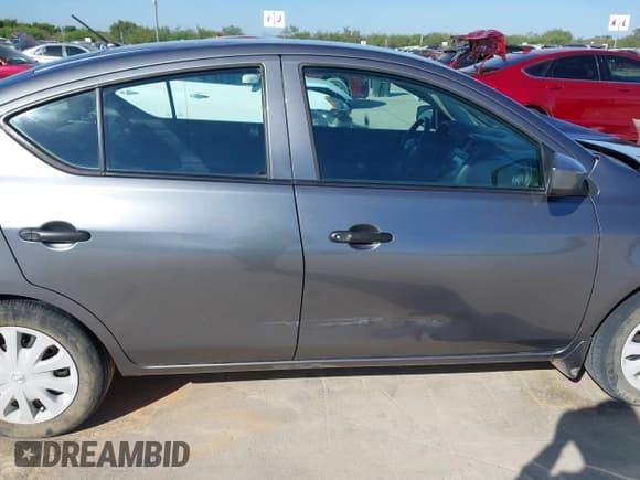 ✅ 2019 Nissan Versa SV • VIN: 3N1CN7AP4KL831268 • Лот: 42818577. Опубликован ранее на IAAI с пробегом 170 987 миль. Бесплатный доступ к архиву аукционных продаж из США и подробный отчёт об истории автомобиля на DreamBid. Изображение 13.