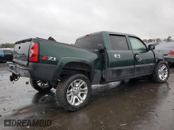 ✅ 2004 Chevrolet Silverado 1500 Z71 • VIN: 2GCEK13T541356207 • Лот: 73579434. Опубликован ранее на Copart с пробегом 204 086 миль. Бесплатный доступ к архиву аукционных продаж из США и подробный отчёт об истории автомобиля на DreamBid. Изображение 3.