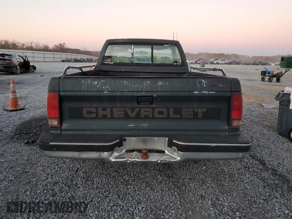 ✅ 1993 Chevrolet S-10 X96 • VIN: 1GCCS14Z8P8168390 • Лот: 82040134. Опубликован ранее на Copart с пробегом 187 326 миль. Бесплатный доступ к архиву аукционных продаж из США и подробный отчёт об истории автомобиля на DreamBid. Изображение 6.