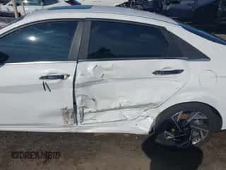 2024 Hyundai Elantra SEL with VIN KMHLS4DG9RU646905, listed as a IAAI auction lot 43158090 with 29,114 mi miles and . Bid and sale history available at DreamBid. Image 6.