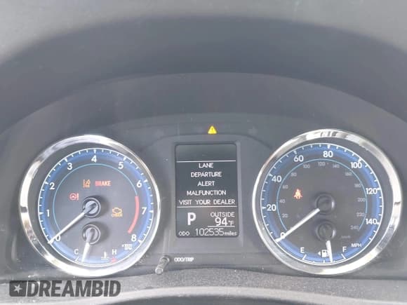 ✅ 2018 Toyota Corolla LE • VIN: 2T1BURHE3JC030201 • Lot: 43470481. Listed on IAAI with 102,535 mi. Free auction sales archive from the USA and detailed vehicle history report at DreamBid. Image 16.