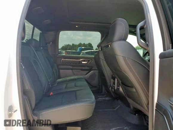 2020 Ram 1500 Rebel z VIN 1C6SRFLM5LN364977, wystawiony jako Copart lot #70115965 z przebiegiem 96 631 mil mil oraz Szkoda całkowita • Salvage title. Historia ofert i sprzedaży dostępna na DreamBid. Obrazek 10.