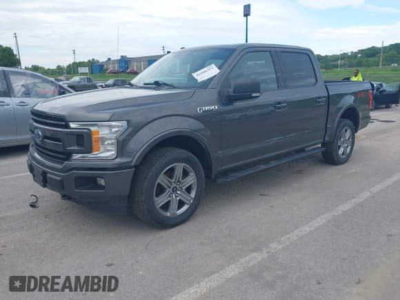✅ 2018 Ford F-150 XL • VIN: 1FTEW1E56JKF51814 • Лот: 42206392. Опубликован ранее на IAAI с пробегом 221 665 миль. Бесплатный доступ к архиву аукционных продаж из США и подробный отчёт об истории автомобиля на DreamBid. Изображение 2.