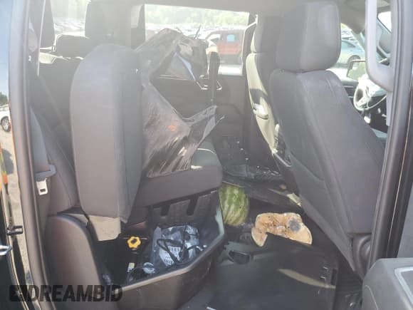 ✅ 2022 Chevrolet Silverado 1500 RST • VIN: 3GCUDEET9NG666055 • Lot: 65740525. Wystawiony na Copart z przebiegiem 9 999 mil. Bezpłatny archiwum sprzedaży aukcyjnych z USA i szczegółowy raport historii pojazdu na DreamBid. Zdjęcie 10.