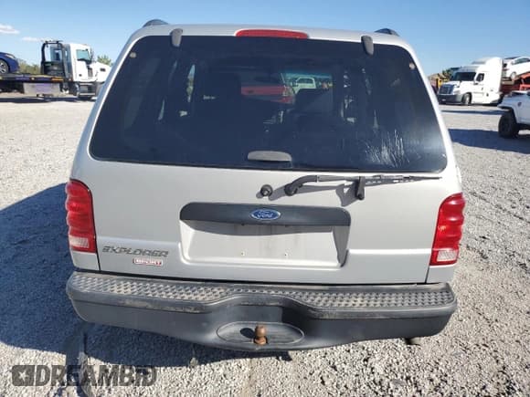 ✅ 2001 Ford Explorer Sport • VIN: 1FMYU70E61UC86910 • Lot: 71248374. Listed on Copart with 163,973 mi. Free auction sales archive from the USA and detailed vehicle history report at DreamBid. Image 6.