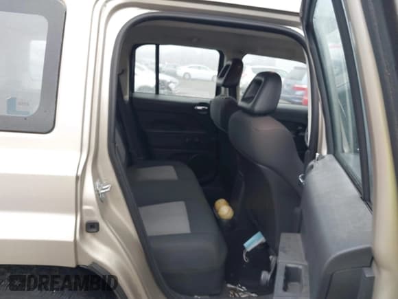 ✅ 2009 Jeep Patriot Sport • VIN: 1J4FT28A99D122379 • Лот: 43801583. Опубликован ранее на IAAI с пробегом 134 227 миль. Бесплатный доступ к архиву аукционных продаж из США и подробный отчёт об истории автомобиля на DreamBid. Изображение 8.