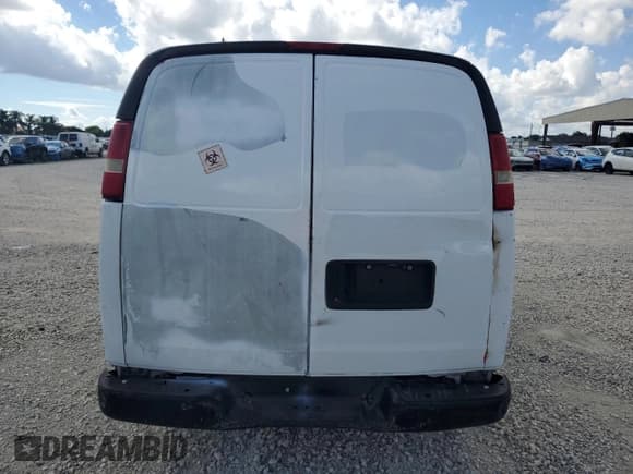 ✅ 2014 Chevrolet Express Cargo • VIN: 1GCSGAFX2E1125114 • Lot: 70080555. Wystawiony na Copart z przebiegiem Nie podano. Bezpłatny archiwum sprzedaży aukcyjnych z USA i szczegółowy raport historii pojazdu na DreamBid. Zdjęcie 6.