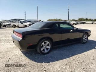 ✅ 2013 Dodge Challenger SXT • VIN: 2C3CDYAG1DH691640 • Lot: 77842744. Wystawiony na Copart z przebiegiem 181 343 mil. Bezpłatny archiwum sprzedaży aukcyjnych z USA i szczegółowy raport historii pojazdu na DreamBid. Zdjęcie 3.