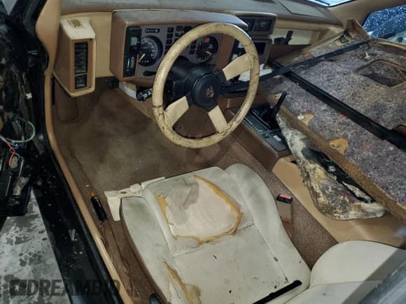 ✅ 1986 Pontiac Fiero • VIN: 1G2PG9796GP252814 • Лот: 46706275. Опубликован ранее на Copart с пробегом 158 701 миль. Бесплатный доступ к архиву аукционных продаж из США и подробный отчёт об истории автомобиля на DreamBid. Изображение 8.