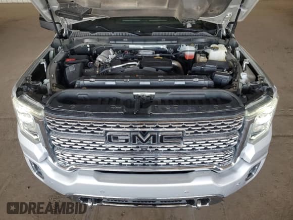 ✅ 2021 GMC Sierra 2500HD Denali • VIN: 1GT49REY8MF254746 • Lot: 90714495. Wystawiony na Copart z przebiegiem 46 165 mil. Bezpłatny archiwum sprzedaży aukcyjnych z USA i szczegółowy raport historii pojazdu na DreamBid. Zdjęcie 11.