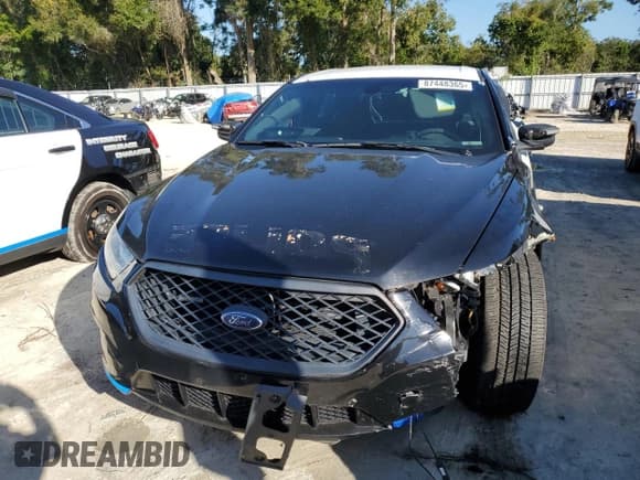 ✅ 2017 Ford Police Interceptor • VIN: 1FAHP2L85HG113947 • Lot: 87448365. Wystawiony na Copart z przebiegiem 53 757 mil. Bezpłatny archiwum sprzedaży aukcyjnych z USA i szczegółowy raport historii pojazdu na DreamBid. Zdjęcie 5.