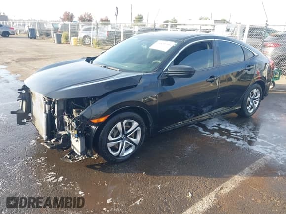 ✅ 2018 Honda Civic LX • VIN: 2HGFC2F56JH535557 • Lot: 43539799. Wystawiony na IAAI z przebiegiem 106 216 mil. Bezpłatny archiwum sprzedaży aukcyjnych z USA i szczegółowy raport historii pojazdu na DreamBid. Zdjęcie 18.