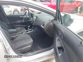 2017 Chevrolet Cruze LT с VIN 1G1BE5SM4H7111511, выставлен на аукционе IAAI как лот 43165045 с пробегом 140 515 миль миль и . История ставок и продаж доступна на DreamBid. Изображение 5.