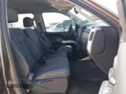 ✅ 2015 Chevrolet Silverado 2500HD LT • VIN: 1GC1KVEG5FF557414 • Lot: 41735823. Wystawiony na IAAI z przebiegiem 271 919 mil. Bezpłatny archiwum sprzedaży aukcyjnych z USA i szczegółowy raport historii pojazdu na DreamBid. Zdjęcie 5.