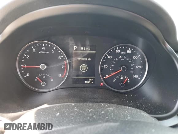 ✅ 2022 Kia Rio S • VIN: 3KPA25AD5NE481245 • Lot: 81101155. Wystawiony na Copart z przebiegiem 17 601 mil. Bezpłatny archiwum sprzedaży aukcyjnych z USA i szczegółowy raport historii pojazdu na DreamBid. Zdjęcie 9.