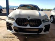 ✅ 2023 BMW X6 xDrive40i • VIN: 5UXCY6C07P9R94803 • Лот: 82569115. Опубликован ранее на Copart с пробегом 28 206 миль. Бесплатный доступ к архиву аукционных продаж из США и подробный отчёт об истории автомобиля на DreamBid. Изображение 5.