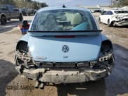 ✅ 2015 Volkswagen Beetle 2.0L TDI • VIN: 3VWJA7AT1FM637565 • Lot: 88650675. Wystawiony na Copart z przebiegiem 115 135 mil. Bezpłatny archiwum sprzedaży aukcyjnych z USA i szczegółowy raport historii pojazdu na DreamBid. Zdjęcie 6.