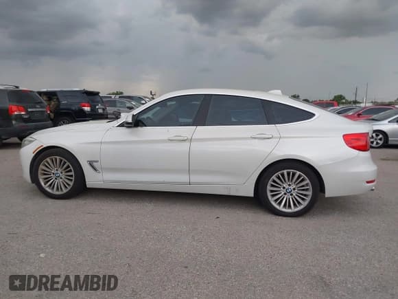 ✅ 2015 BMW 3 Series 328i Gran Turismo xDrive • VIN: WBA3X5C5XFD562564 • Лот: 43111972. Опубликован ранее на IAAI с пробегом 153 650 миль. Бесплатный доступ к архиву аукционных продаж из США и подробный отчёт об истории автомобиля на DreamBid. Изображение 14.