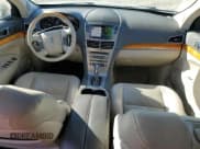 ✅ 2011 Lincoln MKT • VIN: 2LMHJ5AR9BBJ52371 • Лот: 42645495. Опубликован ранее на Copart с пробегом 137 157 миль. Бесплатный доступ к архиву аукционных продаж из США и подробный отчёт об истории автомобиля на DreamBid. Изображение 8.