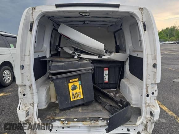 ✅ 2021 Nissan NV200 SV • VIN: 3N6CM0KN7MK697009 • Lot: 43865279. Wystawiony na IAAI z przebiegiem 81 355 mil. Bezpłatny archiwum sprzedaży aukcyjnych z USA i szczegółowy raport historii pojazdu na DreamBid. Zdjęcie 24.