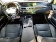 ✅ 2013 Lexus GS 350 • VIN: JTHBE1BL0D5010347 • Лот: 93159775. Опубликован ранее на Copart с пробегом 144 140 миль. Бесплатный доступ к архиву аукционных продаж из США и подробный отчёт об истории автомобиля на DreamBid. Изображение 8.