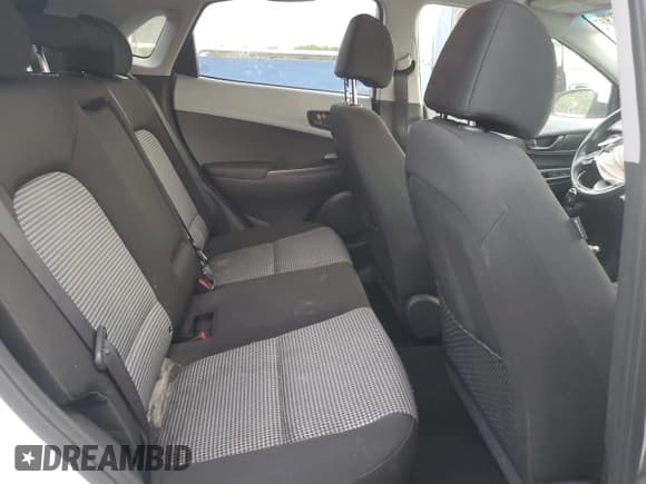 ✅ 2021 Hyundai Kona SEL Plus • VIN: KM8K62AA1MU734439 • Lot: 72934293. Listed on Copart with 71,020 mi. Free auction sales archive from the USA and detailed vehicle history report at DreamBid. Image 11.