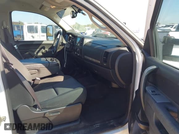 ✅ 2014 Chevrolet Silverado 2500HD LT • VIN: 1GC1KXC86EF183076 • Lot: 43624761. Listed on IAAI with 198,785 mi. Free auction sales archive from the USA and detailed vehicle history report at DreamBid. Image 5.