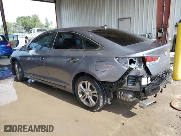 ✅ 2018 Hyundai Sonata Limited • VIN: 5NPE34AF2JH724624 • Лот: 52099053. Опубликован ранее на Copart с пробегом 51 019 миль. Бесплатный доступ к архиву аукционных продаж из США и подробный отчёт об истории автомобиля на DreamBid. Изображение 2.
