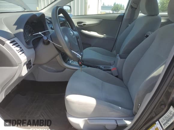 ✅ 2010 Toyota Corolla • VIN: 1NXBU4EE0AZ280761 • Лот: 59374345. Опубликован ранее на Copart с пробегом 220 159 миль. Бесплатный доступ к архиву аукционных продаж из США и подробный отчёт об истории автомобиля на DreamBid. Изображение 7.