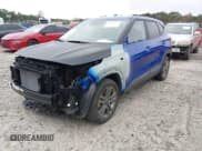 ✅ 2023 Kia Seltos LX • VIN: KNDEPCAA9P7409755 • Лот: 43229709. Опубликован ранее на IAAI с пробегом 50 175 миль. Бесплатный доступ к архиву аукционных продаж из США и подробный отчёт об истории автомобиля на DreamBid. Изображение 2.