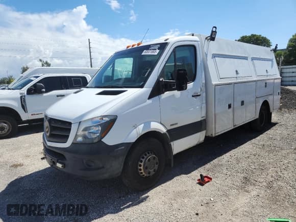 ✅ 2016 Mercedes-Benz Sprinter Chassis • VIN: WDAPF4CC8G9651279 • Лот: 60831665. Опубликован ранее на Copart с пробегом Не указан. Бесплатный доступ к архиву аукционных продаж из США и подробный отчёт об истории автомобиля на DreamBid. Изображение 1.