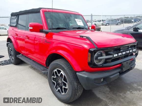 ✅ 2022 Ford Bronco • VIN: 1FMDE5DH7NLA98557 • Lot: 41746093. Wystawiony na IAAI z przebiegiem 61 718 mil. Bezpłatny archiwum sprzedaży aukcyjnych z USA i szczegółowy raport historii pojazdu na DreamBid. Zdjęcie 1.