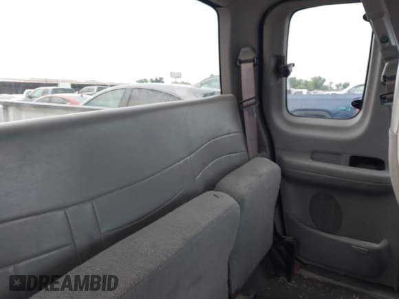 ✅ 2000 Ford F-150 XL • VIN: 1FTRX17LXYNA38021 • Лот: 43087000. Опубликован ранее на IAAI с пробегом Не указан. Бесплатный доступ к архиву аукционных продаж из США и подробный отчёт об истории автомобиля на DreamBid. Изображение 8.