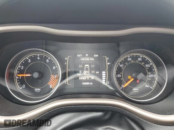 ✅ 2015 Jeep Cherokee Latitude • VIN: 1C4PJMCSXFW765268 • Лот: 91234555. Опубликован ранее на Copart с пробегом 108 395 миль. Бесплатный доступ к архиву аукционных продаж из США и подробный отчёт об истории автомобиля на DreamBid. Изображение 9.