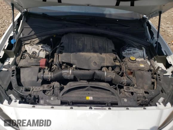 ✅ 2018 Jaguar F-Pace 35t Premium • VIN: SADCJ2EV9JA242795 • Lot: 67068075. Listed on Copart with 50,239 mi. Free auction sales archive from the USA and detailed vehicle history report at DreamBid. Image 11.