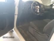 ✅ 2020 Chevrolet Silverado 1500 Work Truck • VIN: 3GCNYAEF5LG322845 • Lot: 70763335. Wystawiony na Copart z przebiegiem 84 844 mil. Bezpłatny archiwum sprzedaży aukcyjnych z USA i szczegółowy raport historii pojazdu na DreamBid. Zdjęcie 8.