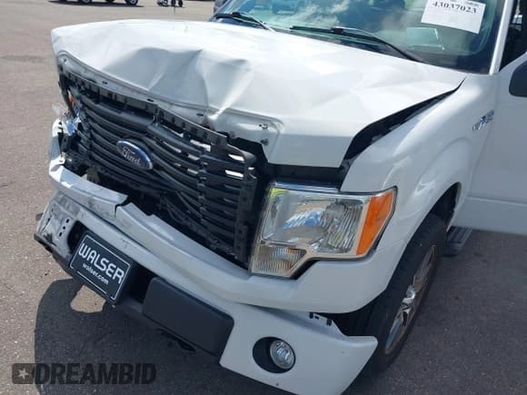 ✅ 2014 Ford F-150 XLT • VIN: 1FTFX1EF4EKD52535 • Lot: 43037023. Wystawiony na IAAI z przebiegiem 99 474 mil. Bezpłatny archiwum sprzedaży aukcyjnych z USA i szczegółowy raport historii pojazdu na DreamBid. Zdjęcie 6.