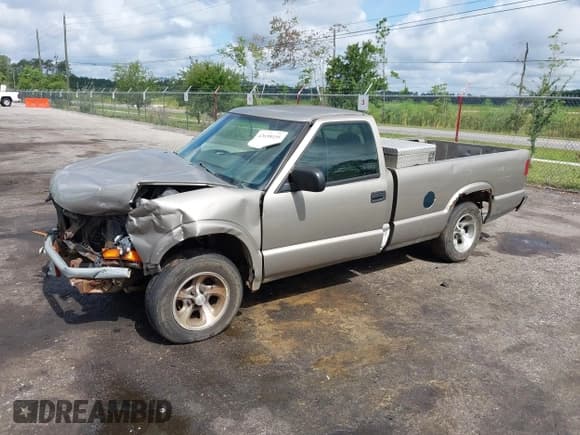 ✅ 2002 GMC Sonoma SLS • VIN: 1GTCS14W528212960 • Лот: 42658195. Опубликован ранее на IAAI с пробегом 189 885 миль. Бесплатный доступ к архиву аукционных продаж из США и подробный отчёт об истории автомобиля на DreamBid. Изображение 16.